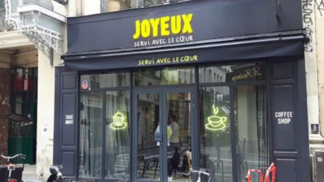 façade café joyeux